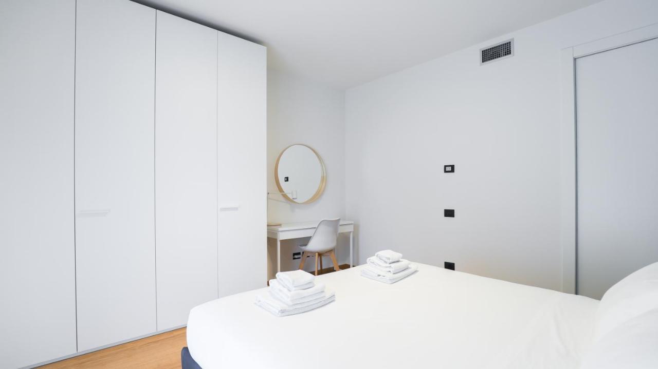 Italianway - Lazzaro Papi 14 B Appartement Milaan Buitenkant foto